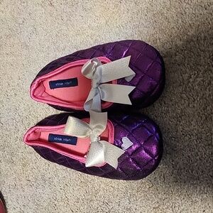 Stride rite slippers size 9/10